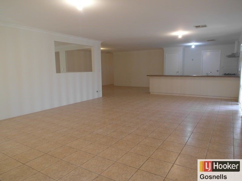 68 Baron Way, Gosnells WA 6110