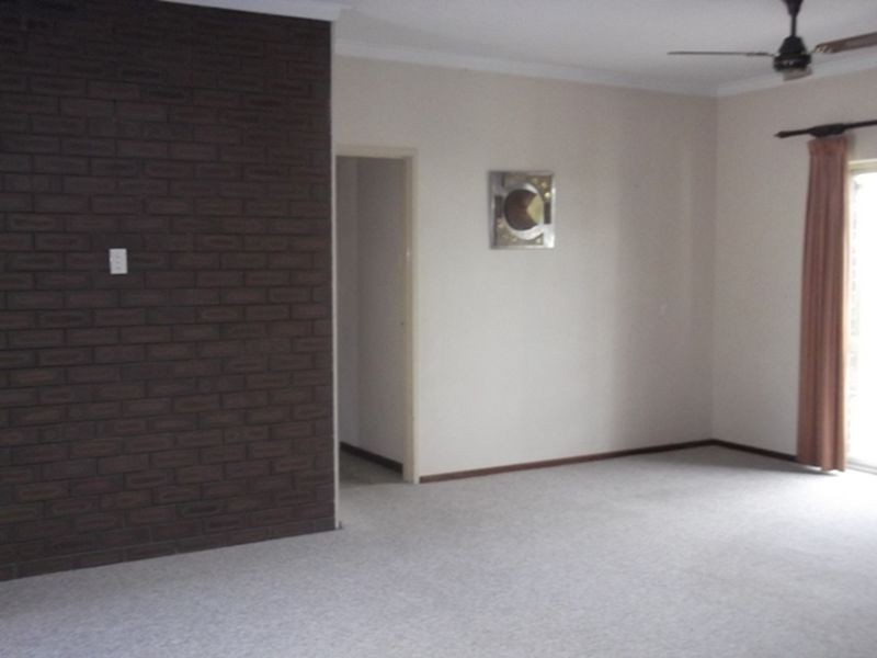 44 Griffith Way, Thornlie WA 6108