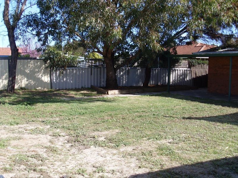 16 Kookaburra Way, Gosnells WA 6110