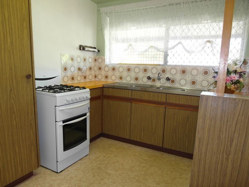 12 Coachwood Way, Maddington WA 6109