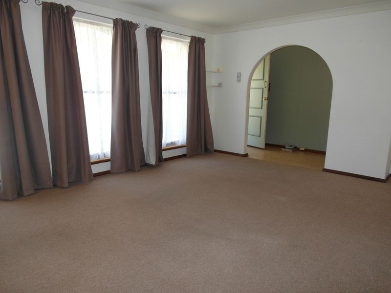 12 Coachwood Way, Maddington WA 6109