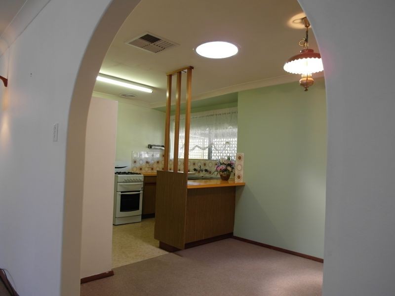 12 Coachwood Way, Maddington WA 6109