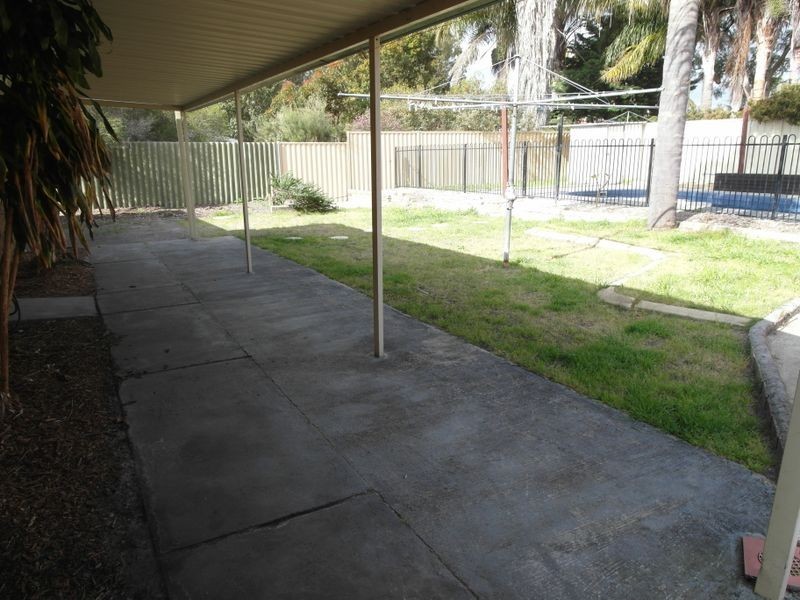18 Young Street, Gosnells WA 6110