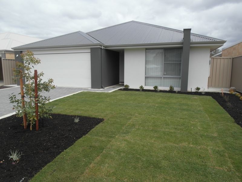 72 Cumbine Loop, Martin WA 6110