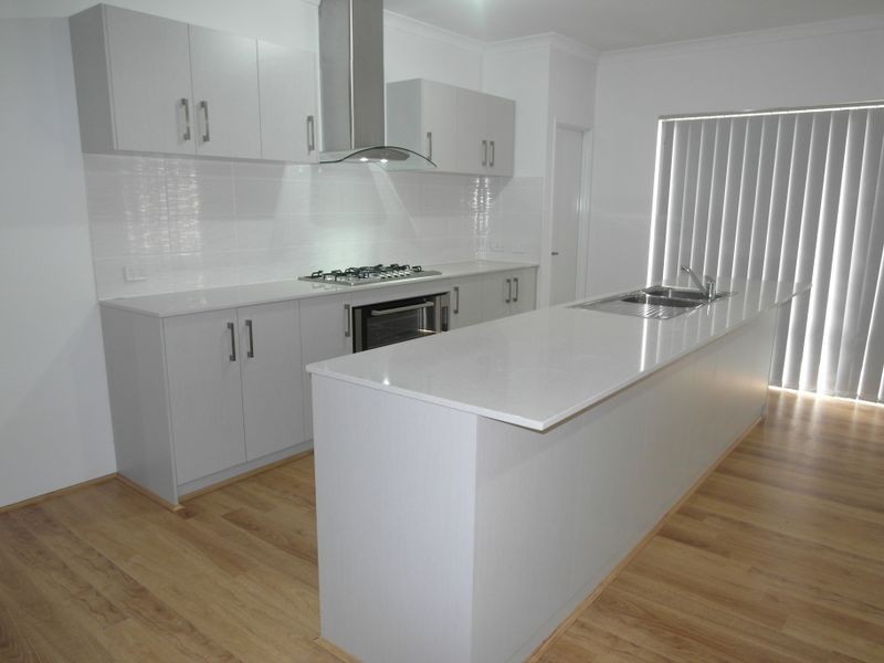 72 Cumbine Loop, Martin WA 6110