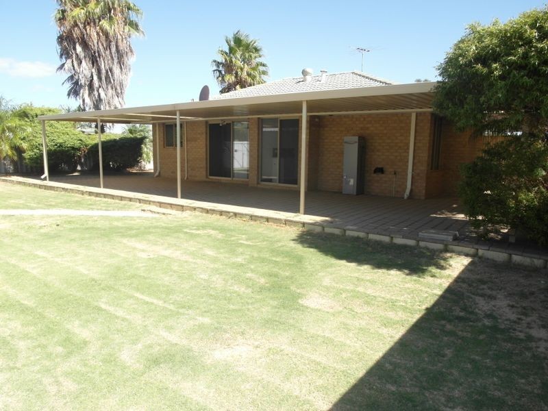 42 Ballard Place, Maddington WA 6109