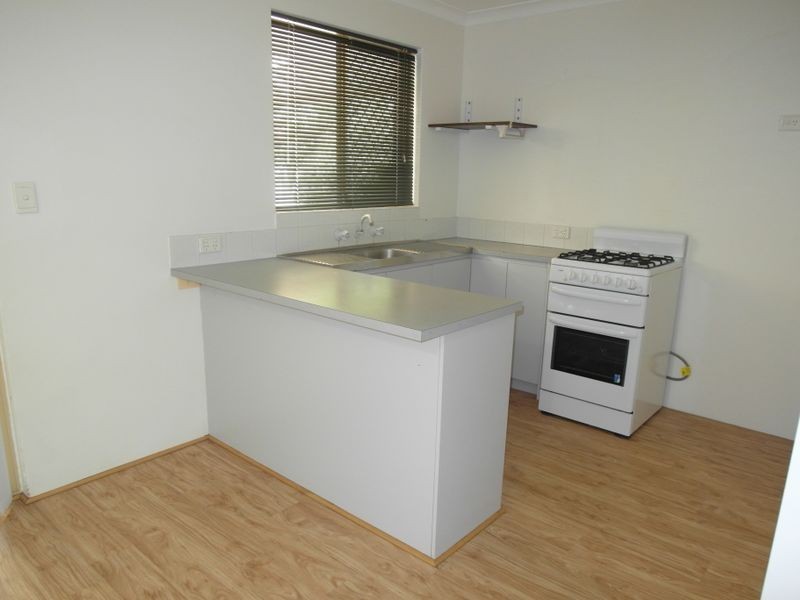 42 Ballard Place, Maddington WA 6109