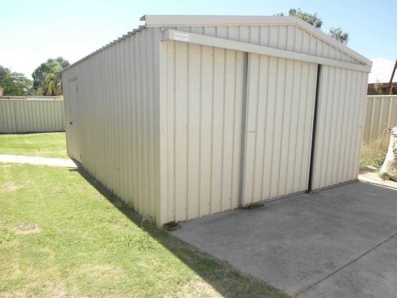 42 Ballard Place, Maddington WA 6109