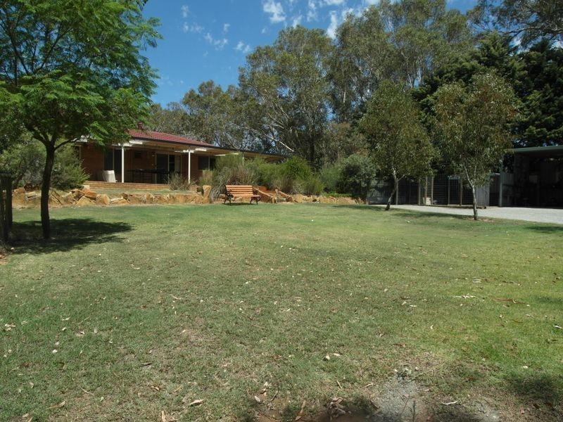 35 Lockhart Place, Gosnells WA 6110