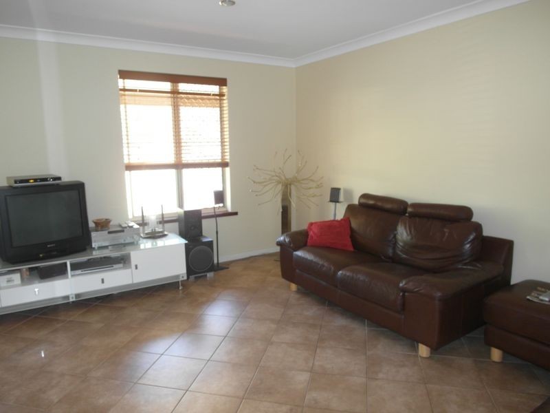 35 Lockhart Place, Gosnells WA 6110