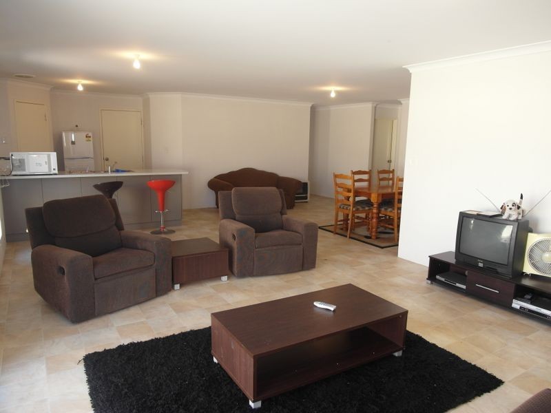 2 Balgarup Place, Gosnells WA 6110