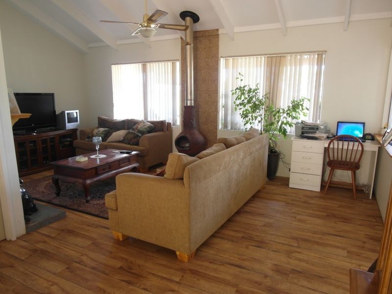3222 Albany Hwy, Mount Nasura WA 6112