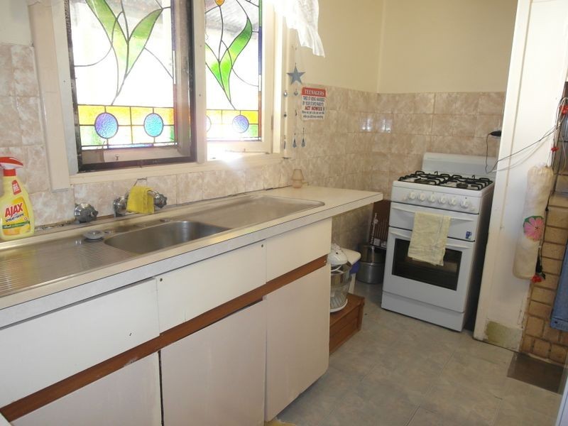 90 Verna Street, Gosnells WA 6110