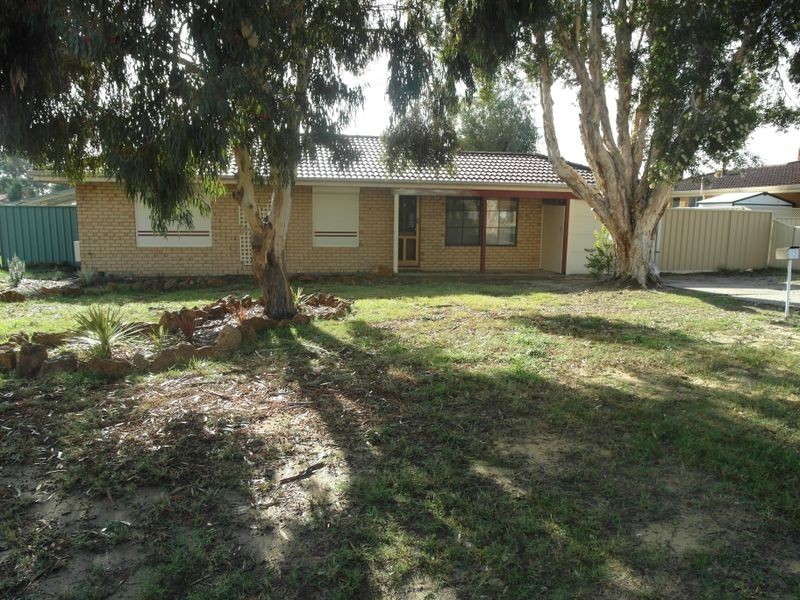4 Magpie Place, Gosnells WA 6110