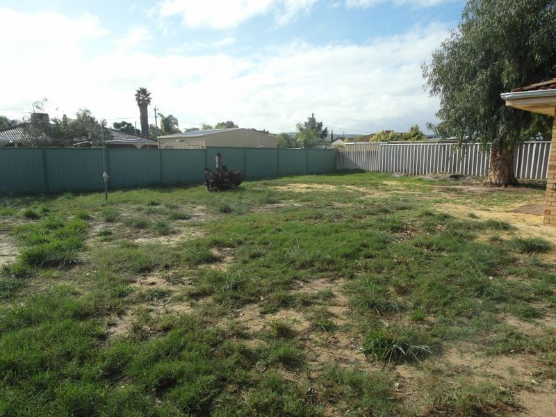4 Magpie Place, Gosnells WA 6110
