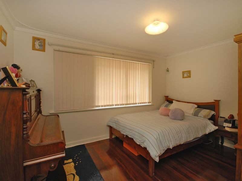 24 Rex Street, Gosnells WA 6110