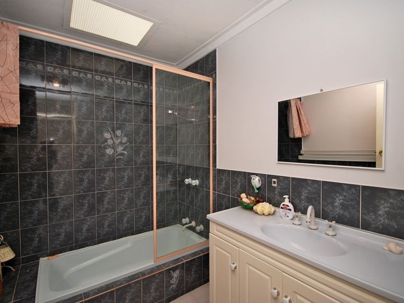 24 Rex Street, Gosnells WA 6110