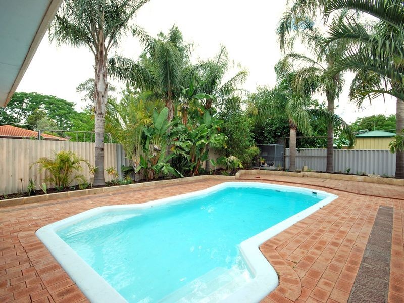 24 Rex Street, Gosnells WA 6110