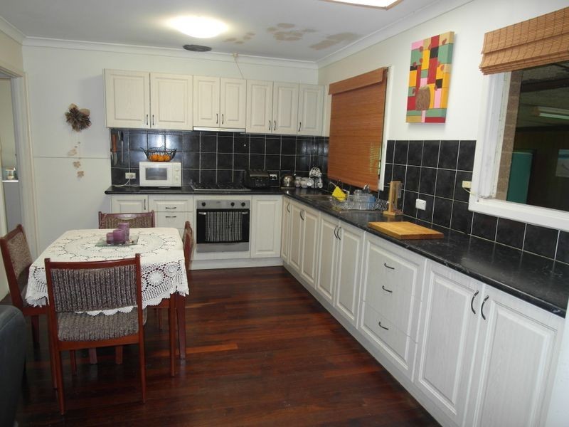 8 Simons Court, Langford WA 6147