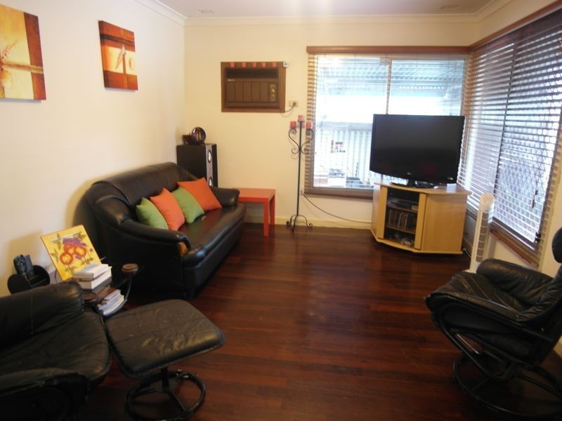 8 Simons Court, Langford WA 6147