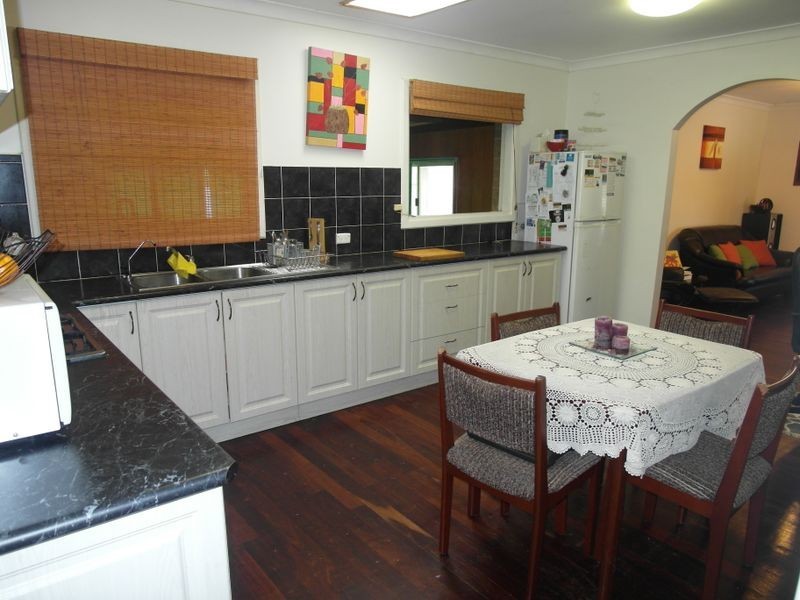 8 Simons Court, Langford WA 6147