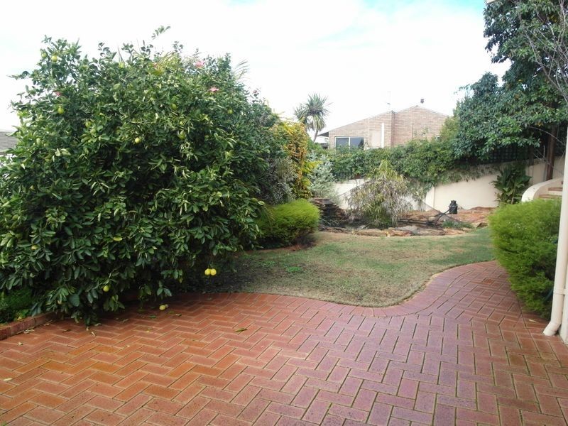 17 Carina Circle, Halls Head WA 6210