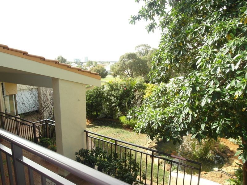 17 Carina Circle, Halls Head WA 6210