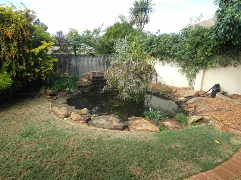 17 Carina Circle, Halls Head WA 6210