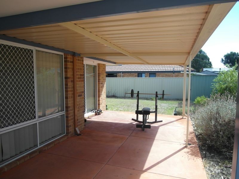 25 Lutz Court, Gosnells WA 6110