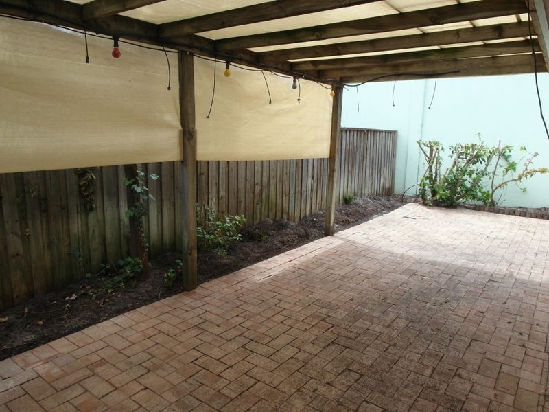 8/24 Southdown Place, Thornlie WA 6108