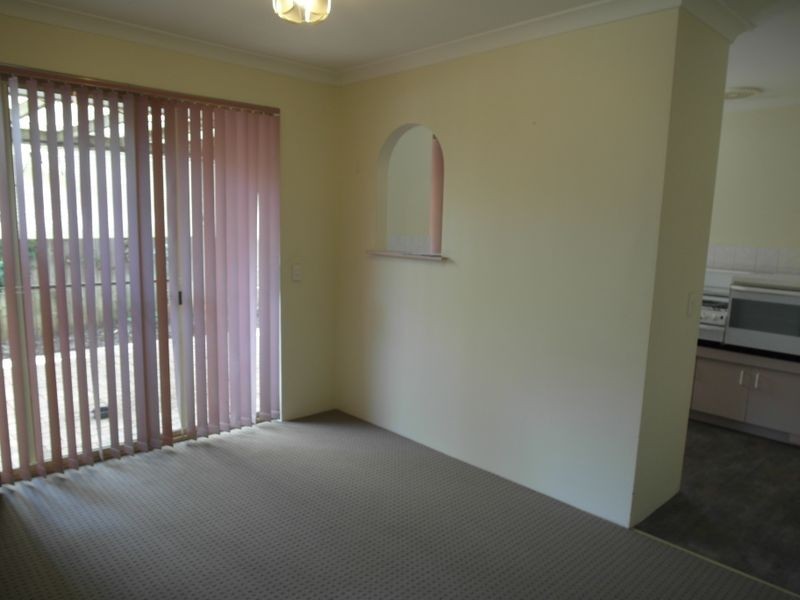 8/24 Southdown Place, Thornlie WA 6108