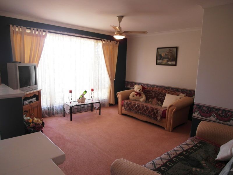 10 Piesse Place, Seville Grove WA 6112