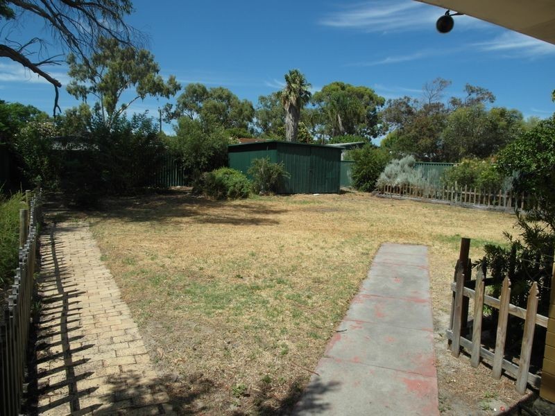 52 Eynesford Street, Gosnells WA 6110