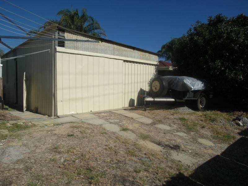 30 Wooramel Crescent, Gosnells WA 6110