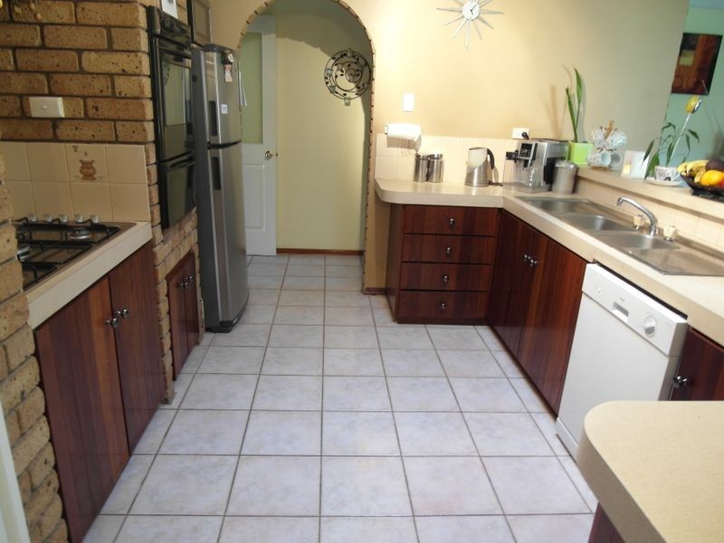 48 Shearwater Way, Gosnells WA 6110