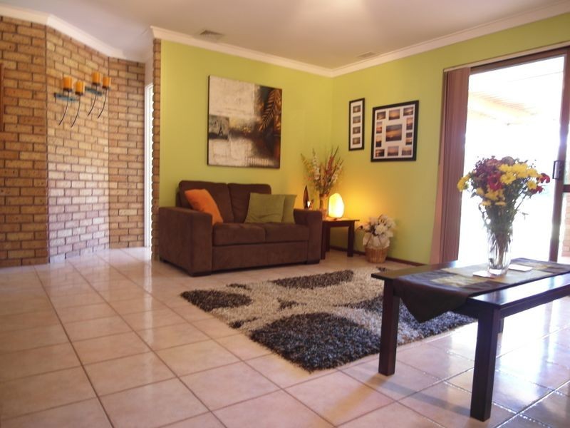 48 Shearwater Way, Gosnells WA 6110