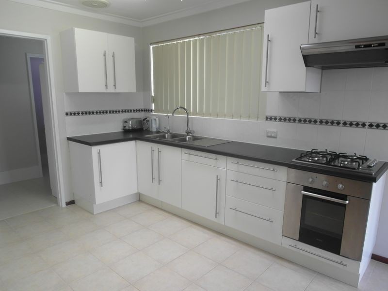 20 Coachwood Way, Maddington WA 6109