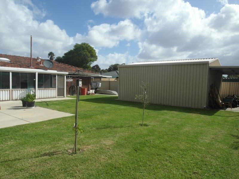 20 Coachwood Way, Maddington WA 6109