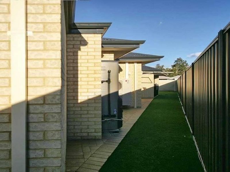 11 Barrington Ave, Champion Lakes WA 6111