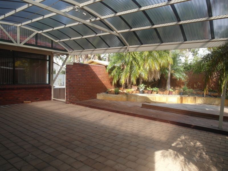 47 Grenadier Drive, Thornlie WA 6108