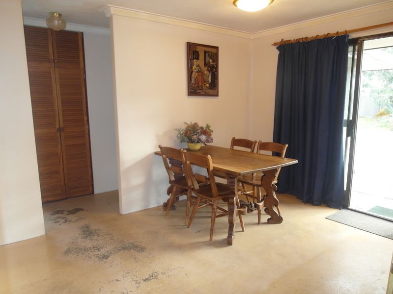 6 Minilya Court, Gosnells WA 6110