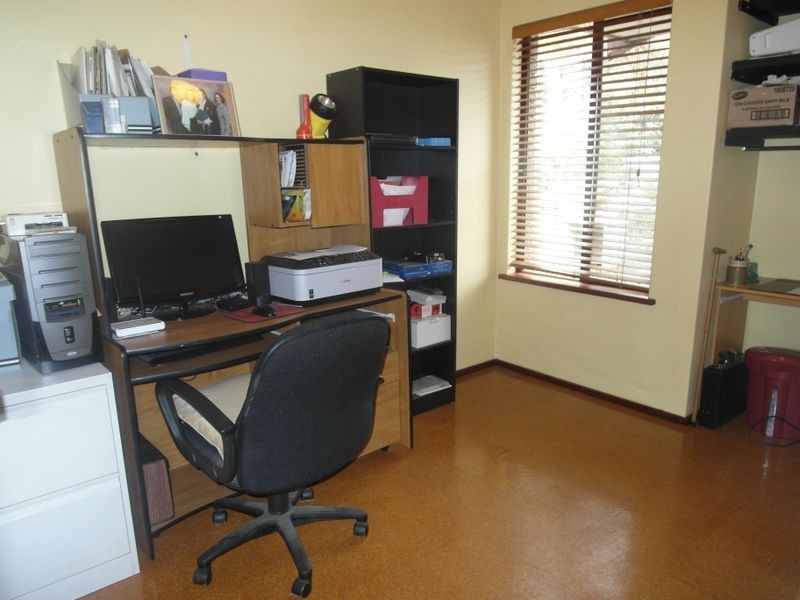 6 Minilya Court, Gosnells WA 6110