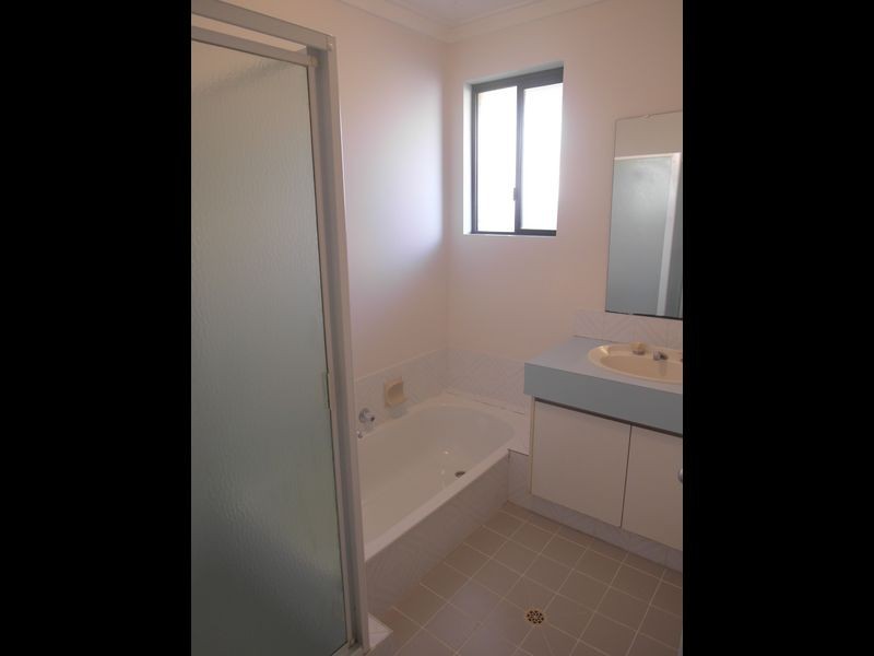 74 Swingler Way, Gosnells WA 6110