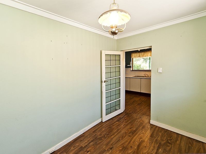 52B Schruth Ave, Kelmscott WA 6111