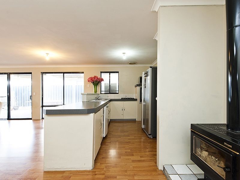 2 Cherruck Close, Maddington WA 6109