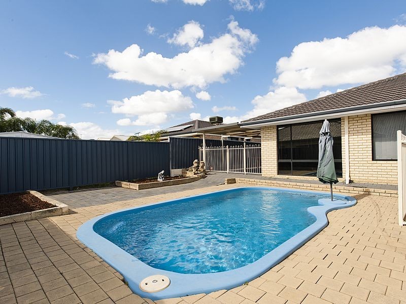 2 Cherruck Close, Maddington WA 6109