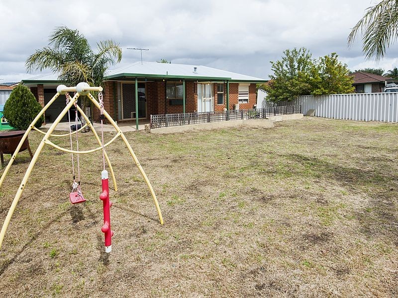 6 Mulline Court, Maddington WA 6109