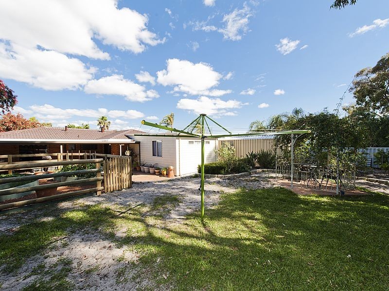 20 Dwyer Crescent, Gosnells WA 6110