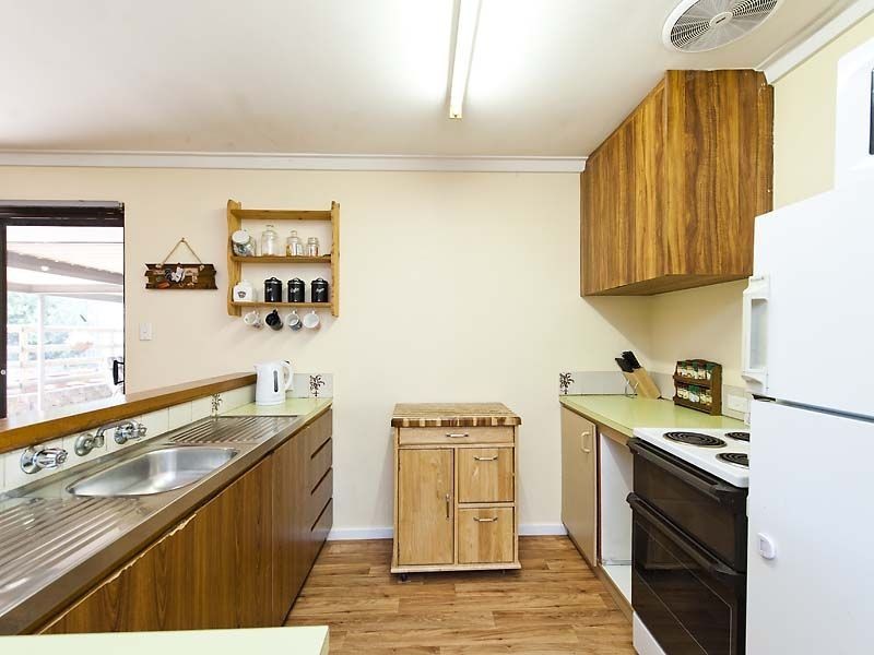 20 Dwyer Crescent, Gosnells WA 6110