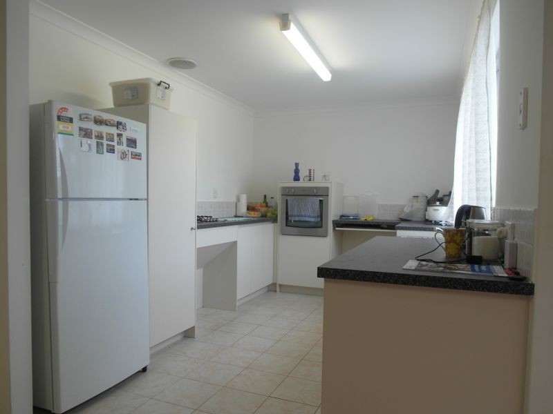 11 Walter Street, Gosnells WA 6110